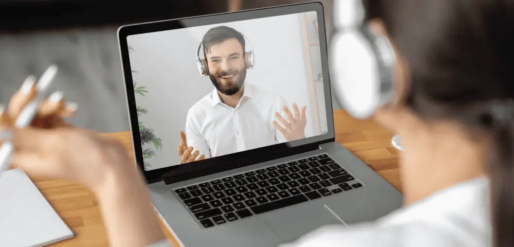 Importance of Professional Narration in E-Learning Voice-overs 8 What-Is-the-Impact-of-Professional-Narration-on-E-Learning-Voice-Over